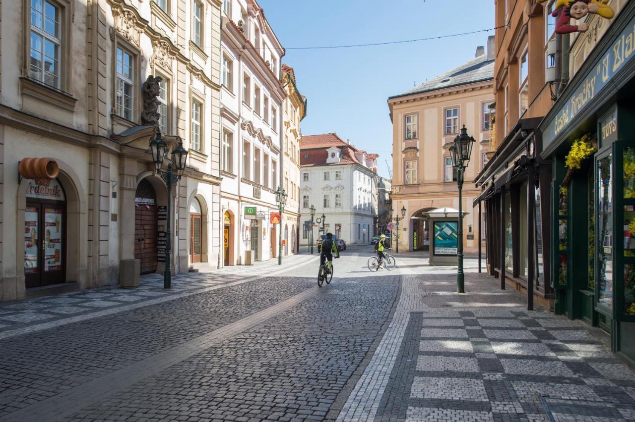 Celetná 27 *